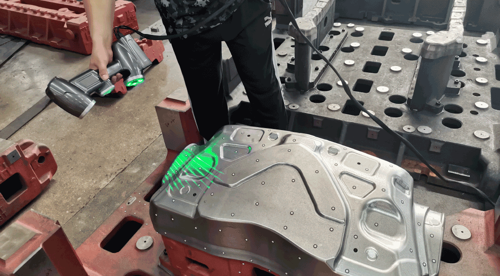 綠色激光3D掃描儀助力模具制造3D檢測設計數據對比優化